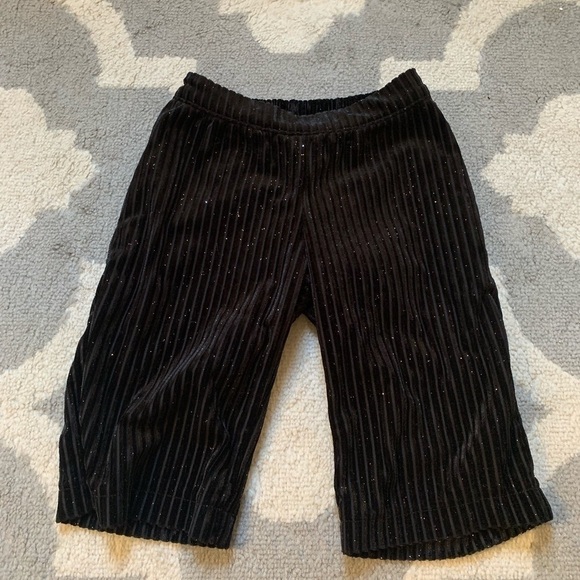 SPARKLY Black Velvet Set - Picture 5 of 8